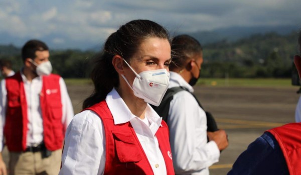 Reina Letizia llega a Honduras para visitar zonas devastadas por huracanes