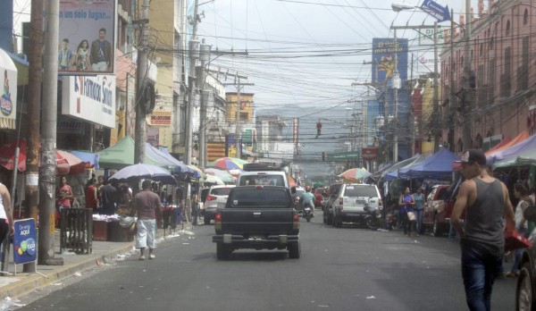 Vendedores informales retoman el control del centro de San Pedro Sula