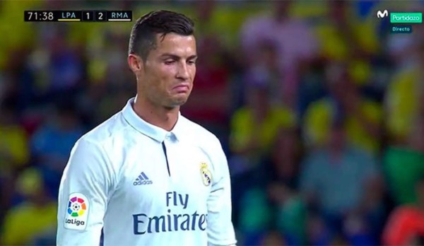 El tremendo enfado de Cristiano Ronaldo al salir de cambio