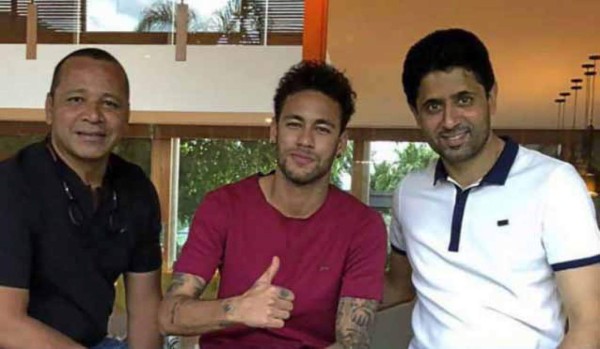 Presidente del PSG visita a Neymar en Brasil para evitar su salida