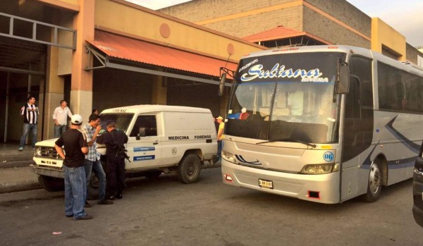 Dos muertos deja asalto a bus de ruta interurbana en la zona norte