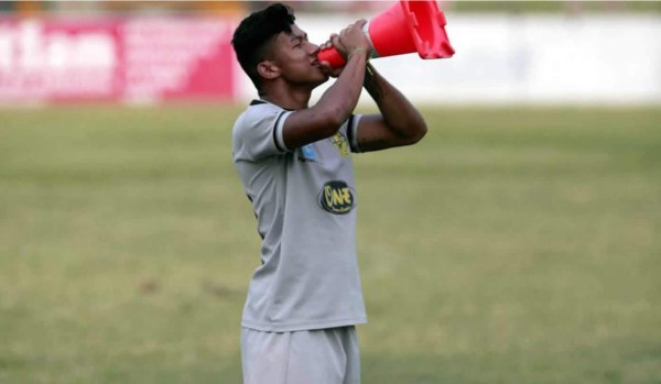 Olimpia confirma interés por Iván López