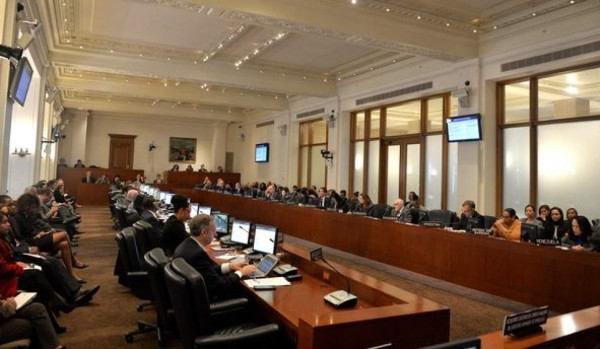 OEA discute declaración para impulsar diálogo en Venezuela  