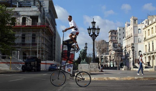 El cubano que pedalea en las alturas sueña con el Guinness