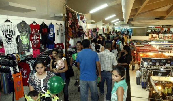 Sampedranos disfrutan de la Feria Juniana con variada diversión