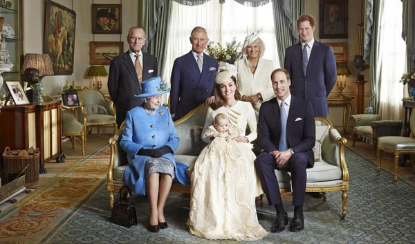 Isabel II y sus tres herederos en una foto histórica