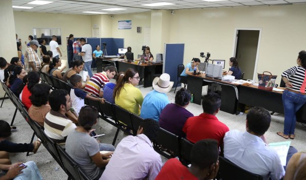 Aumenta emisión de pasaportes en oficinas de San Pedro Sula
