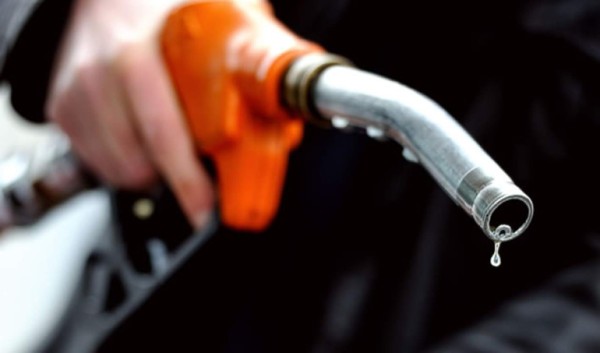 Gasolinas suben 7 y 11 centavos el lunes en Honduras