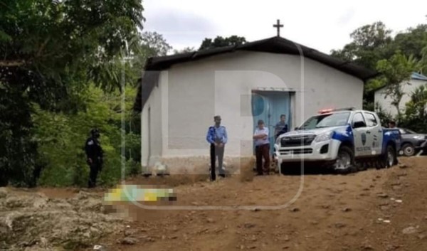 Matan a un niño y lo lanzan frente a una iglesia en Santa Bárbara