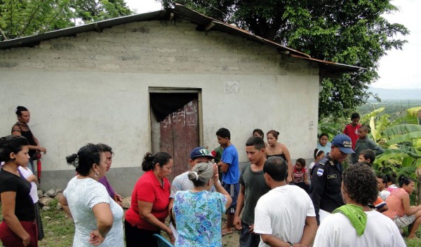 Ultiman a mujer dentro de su vivienda en Santa Rita