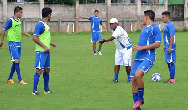 El Salvador jugará dos amistosos antes de enfrentar a Honduras