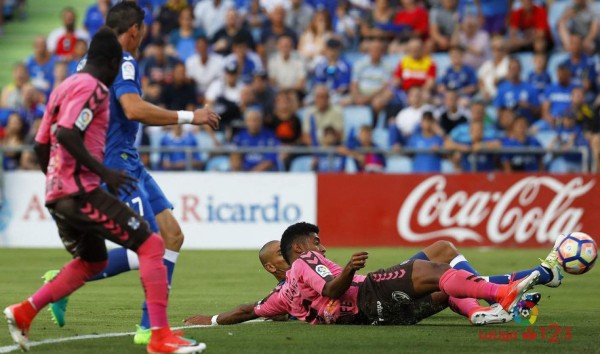 Video: Así fue el gol de 'Choco' Lozano que puso a soñar al Tenerife