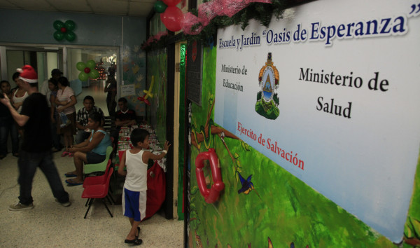 Niños hospitalizados celebran la Navidad en Honduras