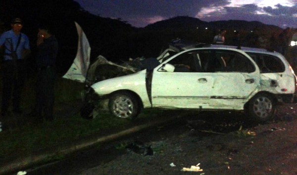 Dos muertos en accidente de carros en Tegucigalpa
