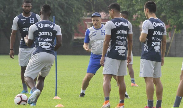 Fabián Coito nombra a los 18 futbolistas de Honduras que enfrentarán a Martinica