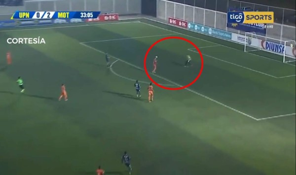 VIDEO: El increíble autogol de Ronald Montoya de la UPN contra Motagua