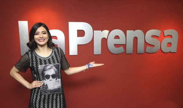 Katheryn Banegas visitó las instalaciones de Diario La Prensa