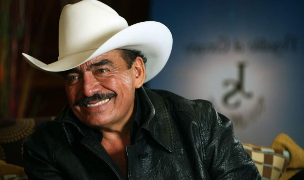 En su rancho inició funeral de Joan Sebastian