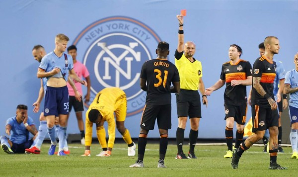 Romell Quioto al momento de ser expulsado ante New York City. Foto USA Today