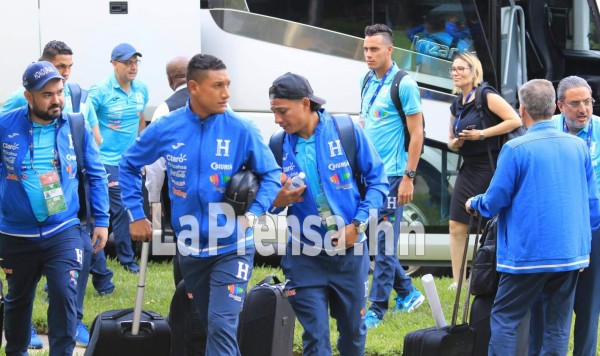 Selección de Honduras arriba a Houston con la obligación de ganar