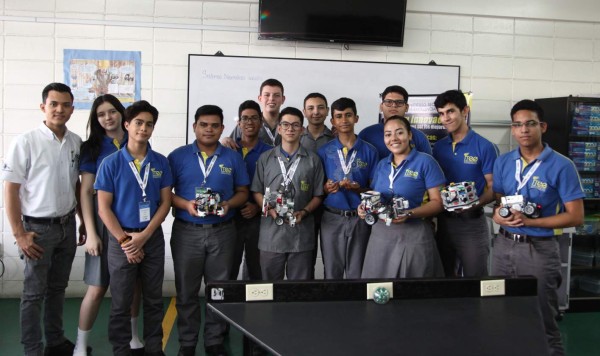 Alumnos del ITEE participarán en concurso mundial de robótica