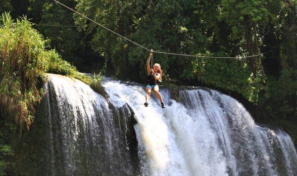 Pulhapanzak, 43 metros de cristalina aventura en sus cataratas