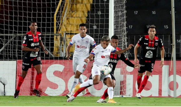 Olimpia pierde en penales ante Alajuelense y se queda sin final de la Liga Concacaf