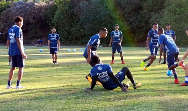 Selección de Honduras entrena en Los Ángeles antes de viajar a Australia