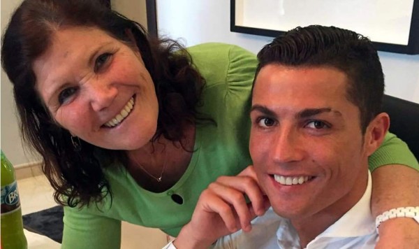 El mensaje de la mamá de Cristiano Ronaldo tras la sustitución de su hijo
