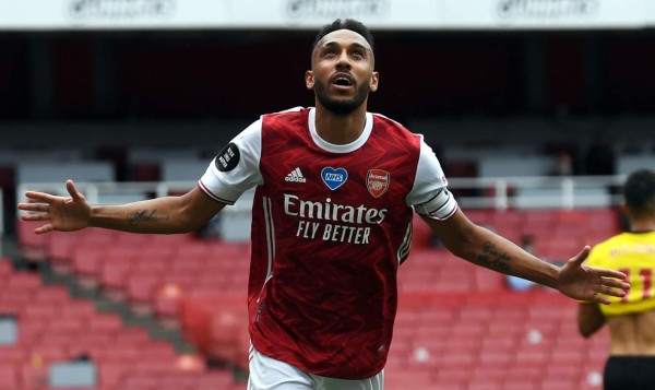 Pierre Emerick Aubameyang celebrando su gol en la final de la FA Cup. Foto AFP