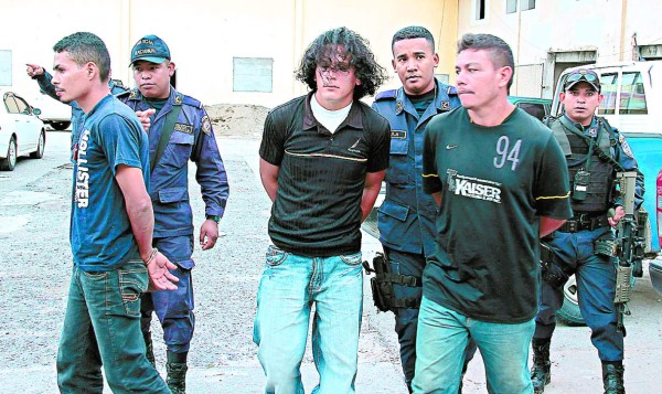 Remiten al penal de Comayagua a cabecilla de 'Los Espinoza'