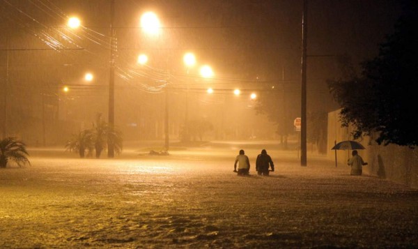 Copeco decreta alerta roja en Atlántida por fuertes lluvias