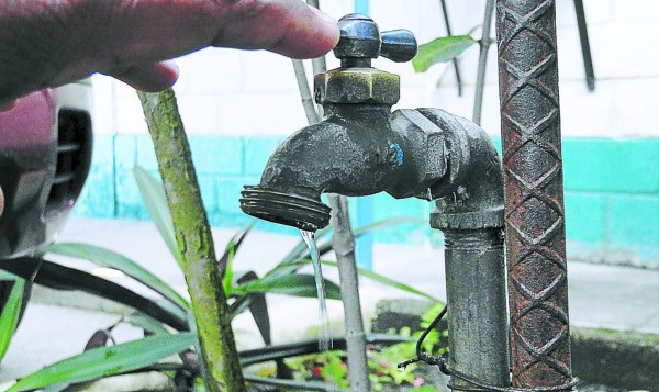 Escasez de agua afecta a cerca de 5,000 viviendas en El Progreso