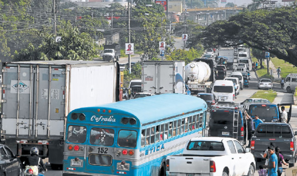 Colapsada San Pedro Sula por falta de rutas alternas