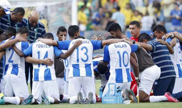 Honduras pierde 6-0 ante Brasil y ahora debe luchar por el bronce