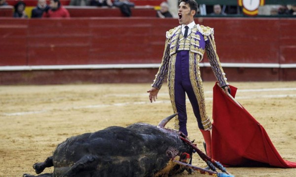 España: Islas Baleares prohíbe matar toros en corridas