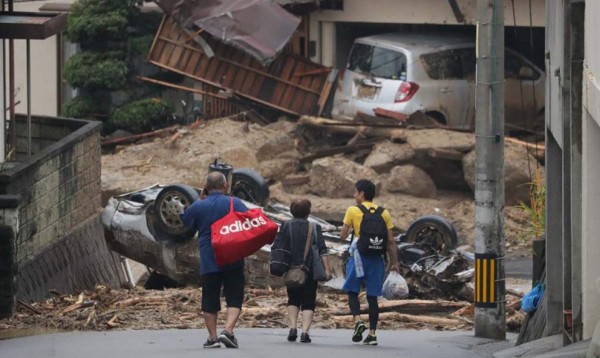 Las lluvias en Japón dejan casi 60 muertos y retan a los equipos de rescate