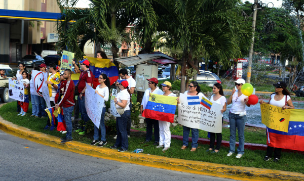Más de 150 ciudades del mundo realizan protesta 'SOS Venezuela”