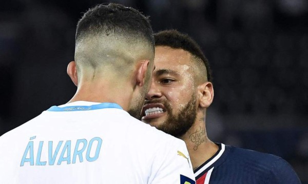 Neymar sobre Álvaro González: 'Solo me arrepiento de no haberle dado en la cara a ese pen...'