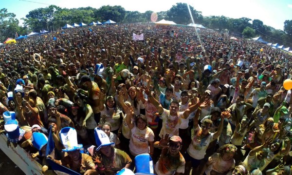 Colorun: Un éxito el día más colorido del año en Honduras