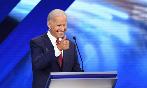 Joe Biden se muestra combativo en tercer debate demócrata