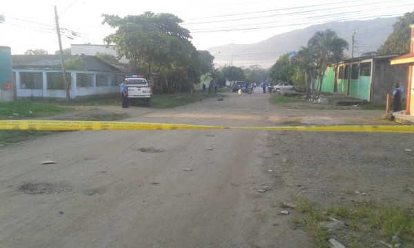 Lanzan de carro un cadáver en San Pedro Sula