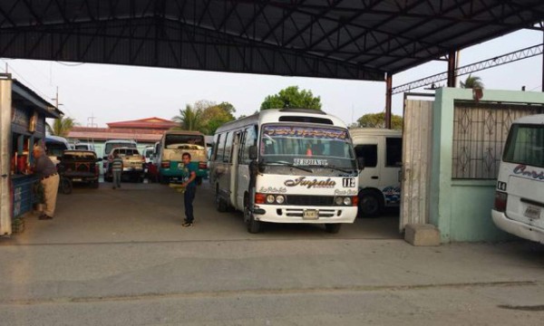Paralizan transporte entre Puerto Cortés y San Pedro Sula