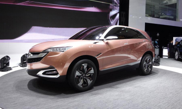 Honda crea las divisiones Honda y Acura para impulsar vehículos de lujo