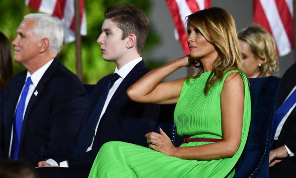 Melania Trump se recupera de covid 19 y revela que Barron dio positivo