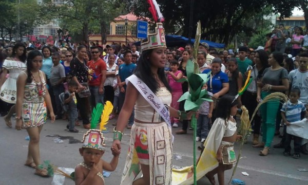 Curiosidades: Lempira y Cleopatra, presentes en los defiles de Independencia