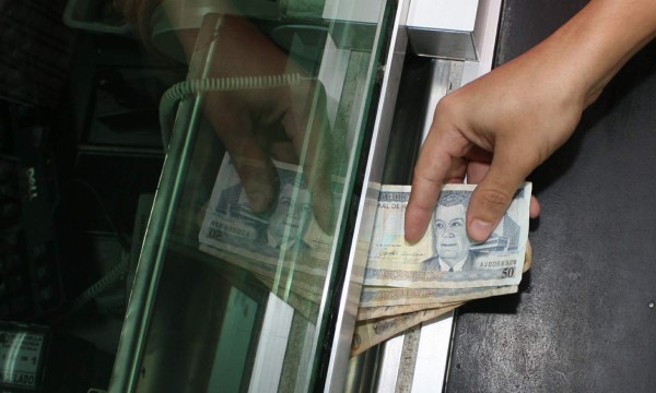 Créditos crecen más rápido que ahorros en Honduras