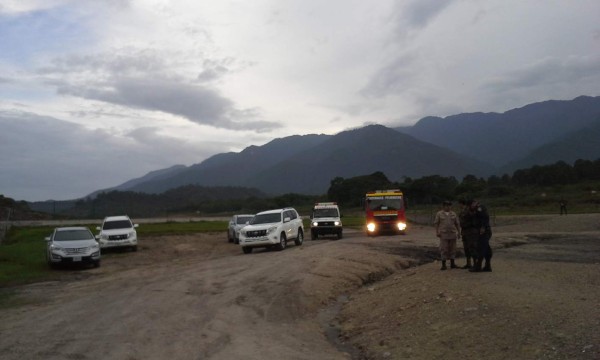 Por mal clima avioneta con diputados no pudo aterrizar en Gracias