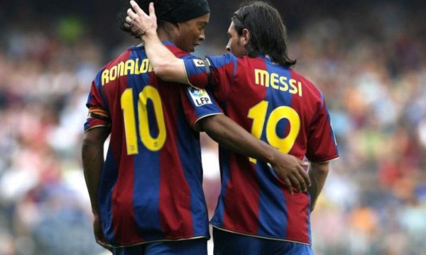 Messi se despidió de Ronaldinho con emotivas palabras