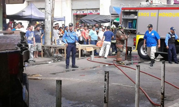 Caos en el centro de San Pedro Sula por protesta de vendedores